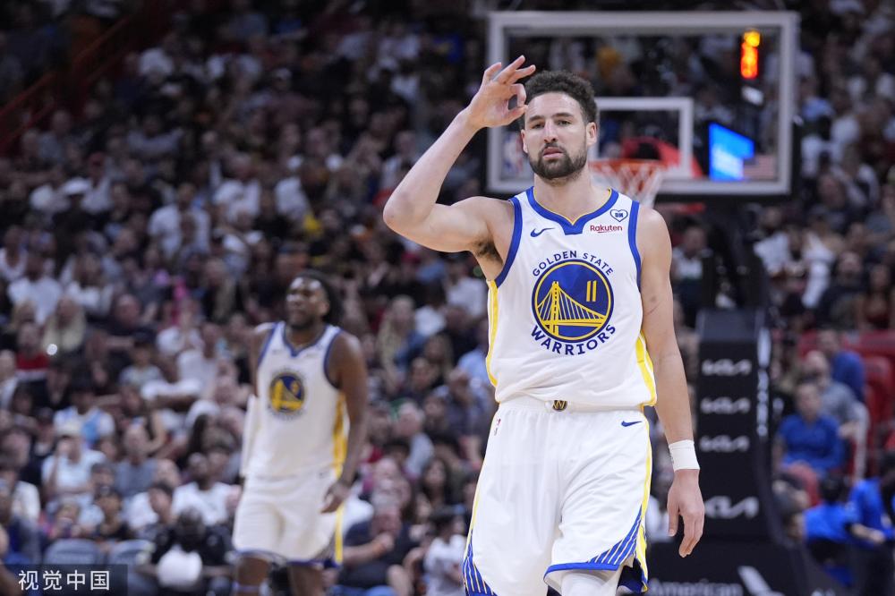 年轻才俊 年轻才俊