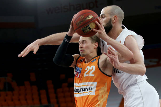 传球和射门 传球和射门