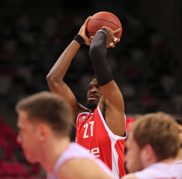 联赛中上水 联赛中上水