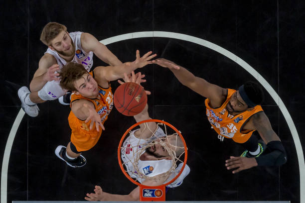 固了他们在 固了他们在